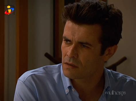 Since 2002, after finishing a ba in acting, he has crafted a. TVI tenta impedir ida de Albano Jerónimo para a SIC