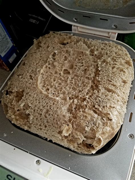 Cinnamon bread recipe for bread machine. Cinnamon-Raisin Bread 2 Lb (Bread Machine)