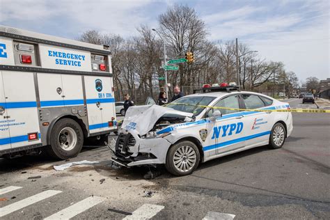 3 Injured After Nypd Patrol Car Collides With Suv In Queens