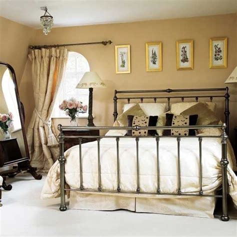 Rückzugsort zum wohlfühlen unter den deckenbalken Romantische Schlafzimmer Ideen - Romantische Schlafzimmer ...