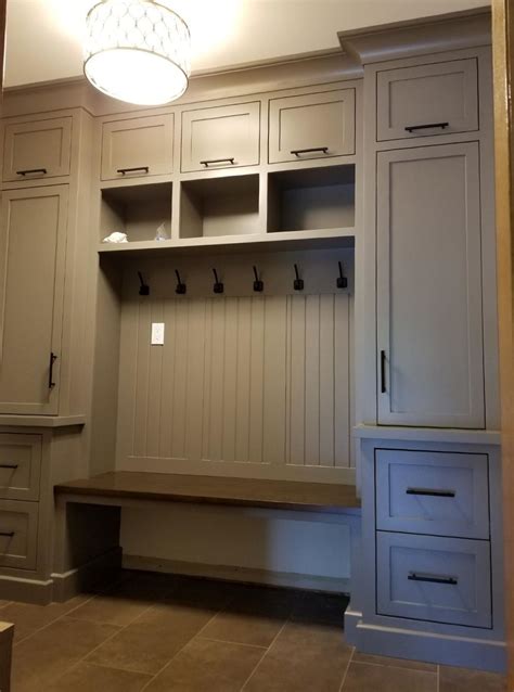 Custom Mudroom Entryway Cabinets London On ♥ Mud Rooms In 2019