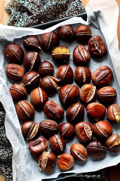 Parli di caldarroste e subito pensi al tepore del camino e a un calice di buon utilizzi alternativi. Castagne al forno: Ricetta e trucchi per Caldarroste ...