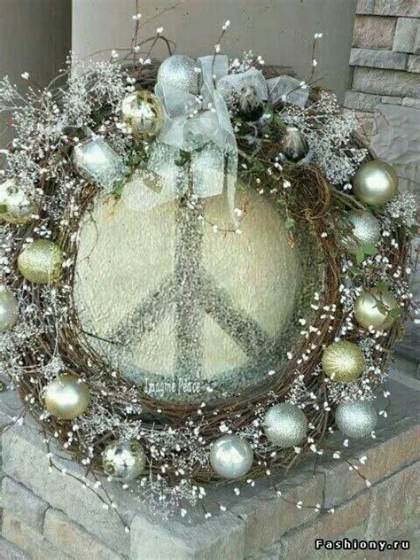 Decorating the outside of our homes, a beloved tradition carried out by millions each holiday season. Pin on ☮ Boho Seasons ☮