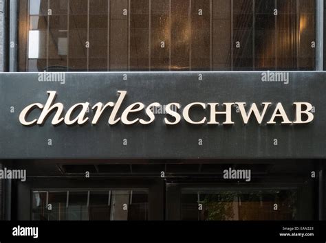 Charles Schwab Headquarters In New York City Stock Photo Alamy