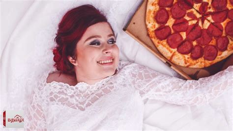 England Woman Married Pizza Youtube