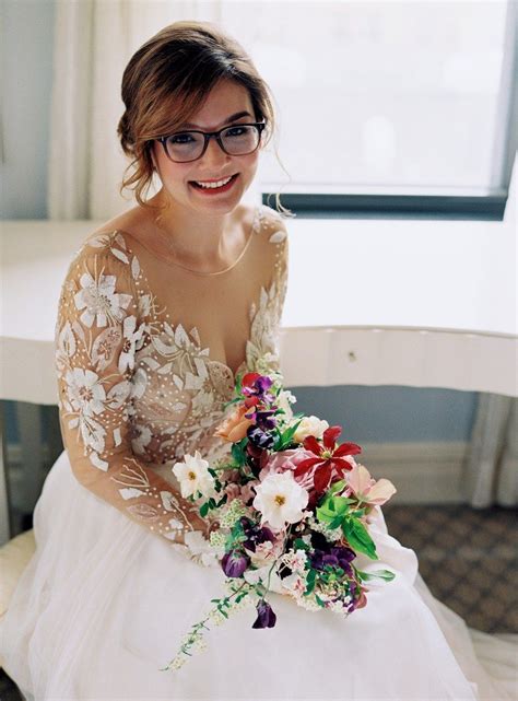 14 Real Brides Who Wore Glasses On Their Wedding Day Bride Bride With Glasses Sheath Wedding