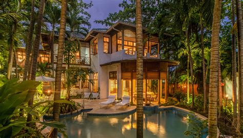 Check Out This Amazing Luxury Retreats Beach Property In Jamaica With