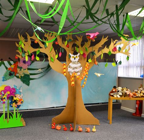Large 3d Tree Of Knowledge Cut From Cardboard Boxes Creation Theme