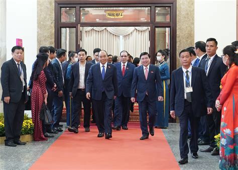 Đỗ văn chiến, ủy viên trung ương đảng, chủ nhiệm ủy ban dân tộc; Thủ tướng dự khai mạc Đại hội Đảng bộ TPHCM