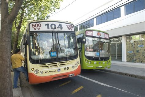 La medida comenzó a las 22 y finalizaría a las 6 de la mañana. Paro UTA: Mañana volverían a circular los colectivos de la ...