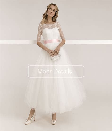 Maybe you would like to learn more about one of these? Brautkleider und Brautmoden im Brautmodengeschäft Backnang ...