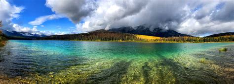 5 Beautiful Fall Hikes Through Jasper National Park To Do Canada