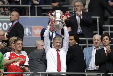 Arsene Wenger Collects Record 7th Fa Cup Unclear On Arsenal Future
