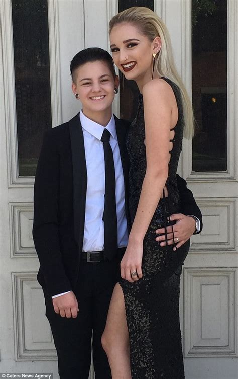 Lesbian Teens Become First Same Sex Prom King And Queen At High Babe Meaws Gay Site