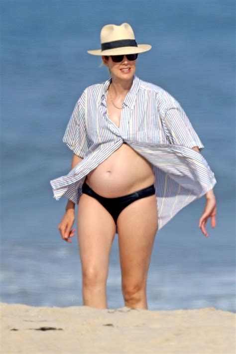 Agyness Deyn Is Spotted In A Bikini On The Beach In The Hamptons Photos FappeningHD