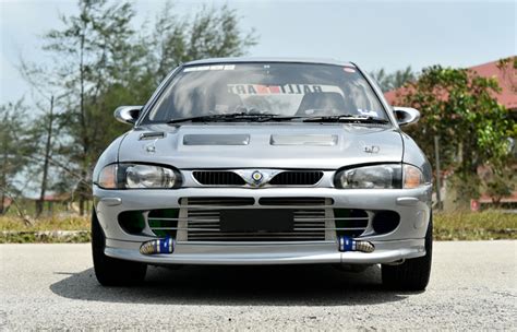 Wira merupakan kereta proton yang pertama dihasilkan dalam pemanduan sebelah kanan (rhd) dan pemanduan sebelah kiri (lhd) konfigurasi, dan kekal hanya kereta proton yang disediakan dengan enjin diesel. wira evo MDM (11) | Mekanika - Permotoran Gaya Baru