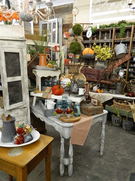 Sweet Salvage On 7th Antique Booth Displays Booth Decor Antique