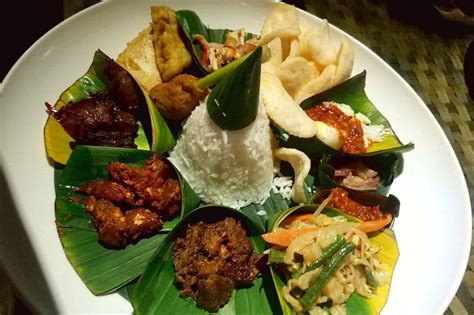 Incredible Famous Food In Bali 2022 Nusantaraperai