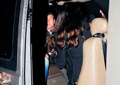 Metin şentürk 'le fulya kalkavan 'ın iki yıldır süren boşanma davası sonuçlandı. EKİM AYINDA FULYA KALKAVAN'DAN BOŞANAN METİN ŞENTÜRK ...