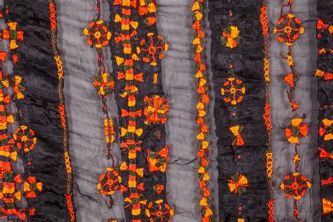 Siwa Shawlegypt Silk Embroidery On Voile Silk 77 X 131 Cm 30 X 51