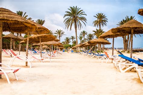 15 km od stolicy djerba, otoczony gajami i. Djerba Tunezja - Wakacje i Wczasy Last Minute na Djerbie ...
