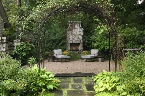 A Charming Georgia Garden Hgtv Southern Garden Backyard