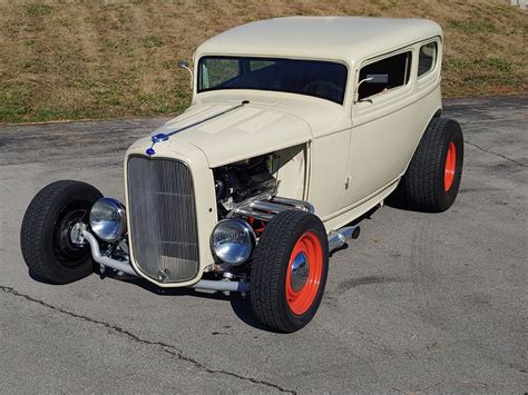 1932 en bd — 1932 en bande dessinée chronologie de la bande dessinée : 1932 Ford Tudor Sedan | Vintage Planet