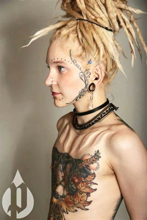 Pin By Stanley Harris On Tattoo ピアス Body Piercings Body Art Photography Body Art Painting Woman