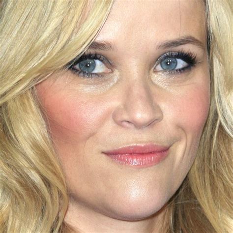 Reese Witherspoon Makeup Gray Eyeshadow Clear Lip Gloss Steal Her Style