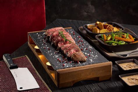 Le Rouge restaurant on Behance
