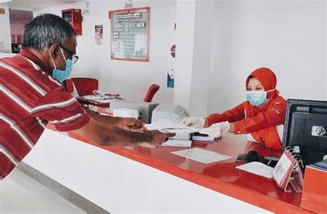 Bukan online di myeg dan loanstreet sahaja, offline di pejabat pos cara renew cukai jalan secara online. Roadtax renewals at post offices suspended, lane closures ...
