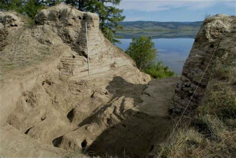 Who Built This Mysterious Fortress In The Middle Of A Siberian Lake