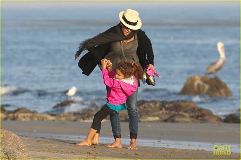 Halle Berry Nahla Beach Strolling Duo Photo 2772487 Celebrity