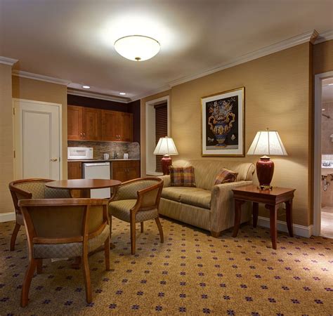 Hotel giraffe, located in the nomad area of manhattan, is truly on of the best hotel choices in new york city! Kitchenettes are in all of our Deluxe One Bedroom Suites ...