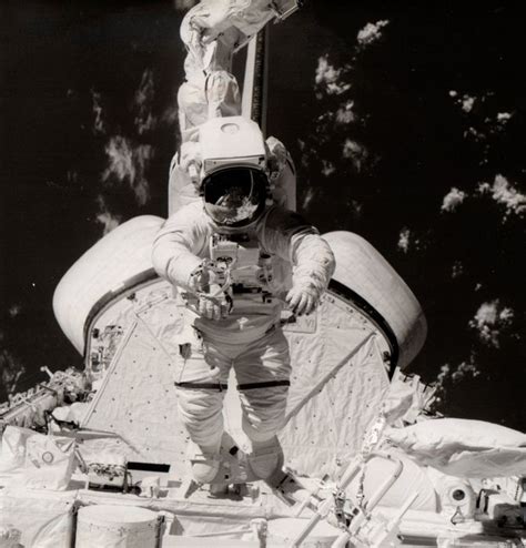 Nasabandphoto Astronaut Bruce Mccandless First Catawiki