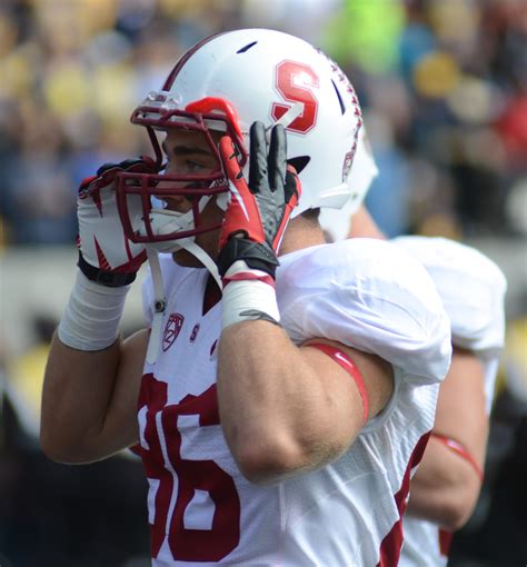 Nfl Notes Zach Ertz 13 Weighs In On This Years Stanford Oregon Clash The Stanford Daily