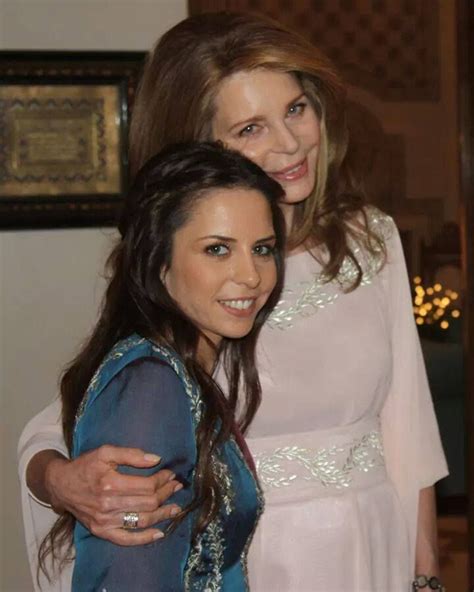 Queen Noor And Princess Iman Of Jordan Queen Noor Queen Rania Royal Fashion