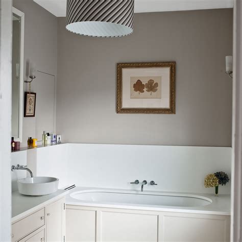 Narrow grey bathroom ideas with white bath fixtures in dimension. Grey bathroom ideas - Grey bathroom ideas from pale greys ...