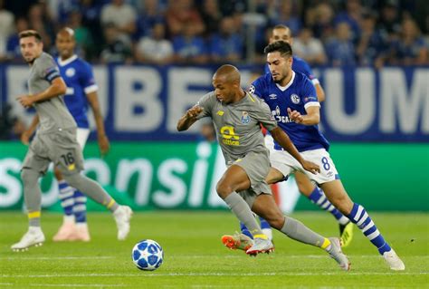 futɨˈβɔl ˈkluβ(ɨ) ðu ˈpoɾtu), commonly referred to as fc porto or simply porto, is a portuguese professional handball team based in porto. FC Porto Players Salaries 2018/19 (Wages & Contracts)