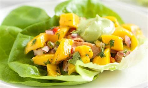 800g halibut fillet (or thick red snapper) 1 tbsp chili powder ½ tsp cumin 8 flour tortillas 2 cups thinly sliced green cabbage 2 small onions 1 bunch coriander leaves ½ cup sour cream 3 large ripe tomatoes, diced 2 limes sliced jalapenos. Grilled Fish Lettuce - Meal Delivery Hawaii | Aina Meals