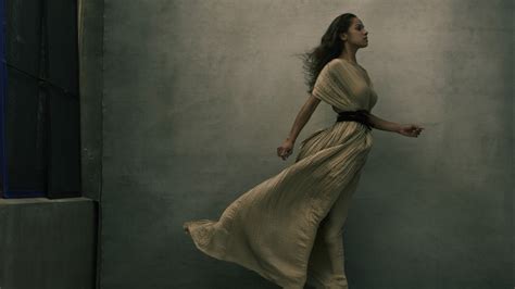 Annie Leibovitz Presents Women New Portraits Style