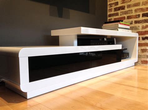 Diy ikea besta tv unit hack (via www.tomfo.com). D3033 - Modern White Lacquer TV Stand