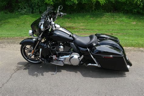 Signature series solo seat with rider backrest. 2014 street glide special - Harley Davidson Forums
