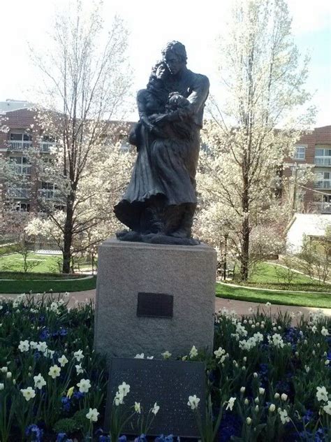 Tribute To Mormon Pioneers Statue In Mormon Pioneer Memorial Monument