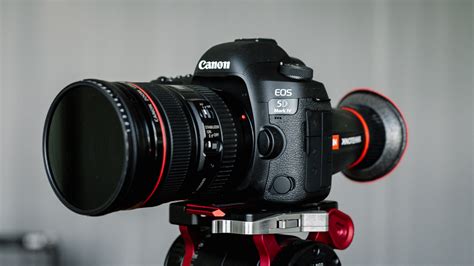 No matter what you're shooting, be assured of uncompromising image quality and a thoroughly professional performance. Sony A7 III vs. Canon 5D Mark IV | Shootdigitalcameras.com
