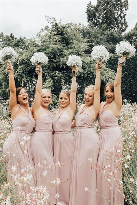 33 Must Have Wedding Photos With Bridesmaids For 2020 Mrs To Be