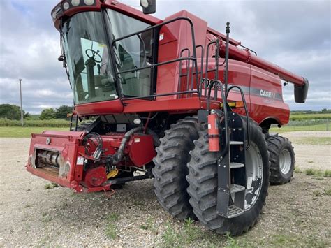 2010 Case Ih 7088 Combines Class 7 For Sale Tractor Zoom