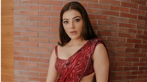 Kajal Aggarwals Oh So Glam Red Saree Look Will Drive Your Mid Week Blues Away News