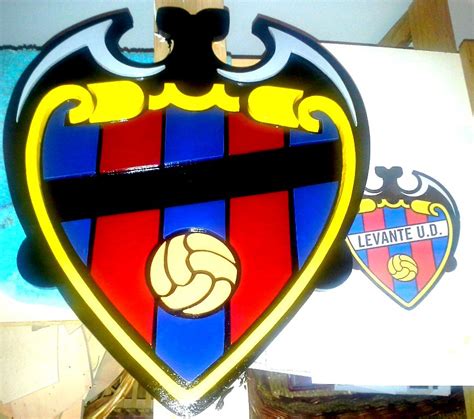 A pesar del empate, el gran perdedor del encuentro fue unión española, quien desaprovechó la oportunidad de quedar. Escudo Levante Unión Deportiva