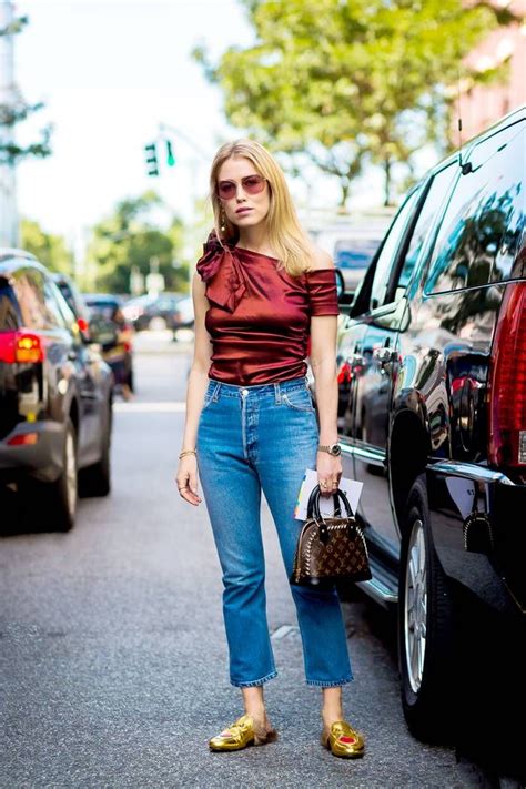 7 Rules For Wearing Cropped Flared Jeans Who What Wear Uk Kick Flare
